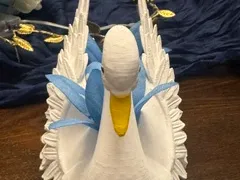 swan vase