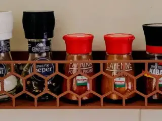 Wall-Mountable Hexagon Spice Rack for Kitchen