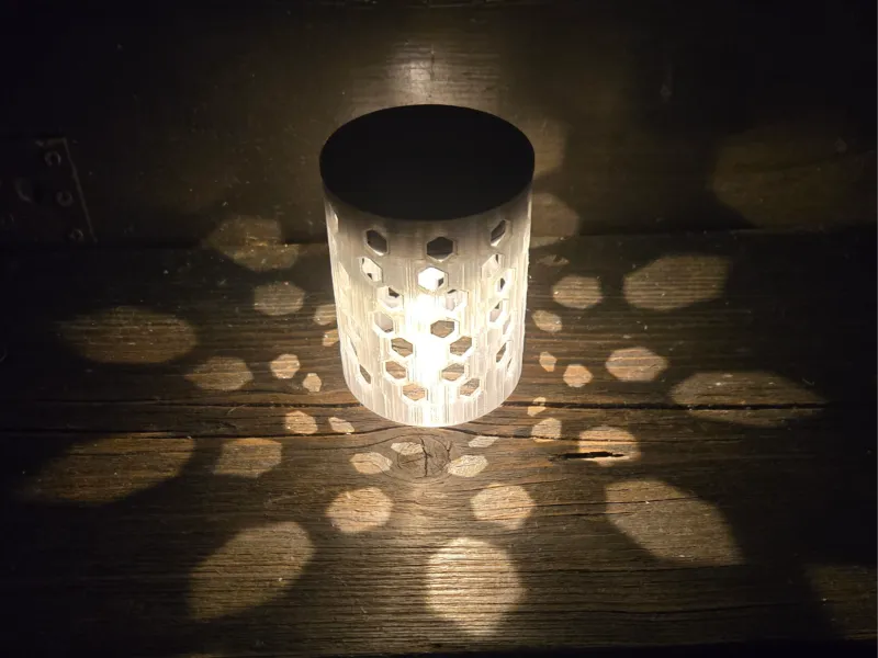 Einfache Solar LED Tischlampe m. sechseck Lichtpunkten