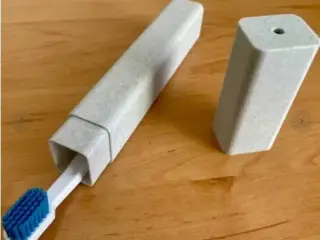 Simple Travel Toothbrush Case