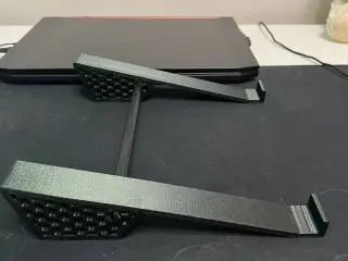 laptop holder hex pattern with stabilizer