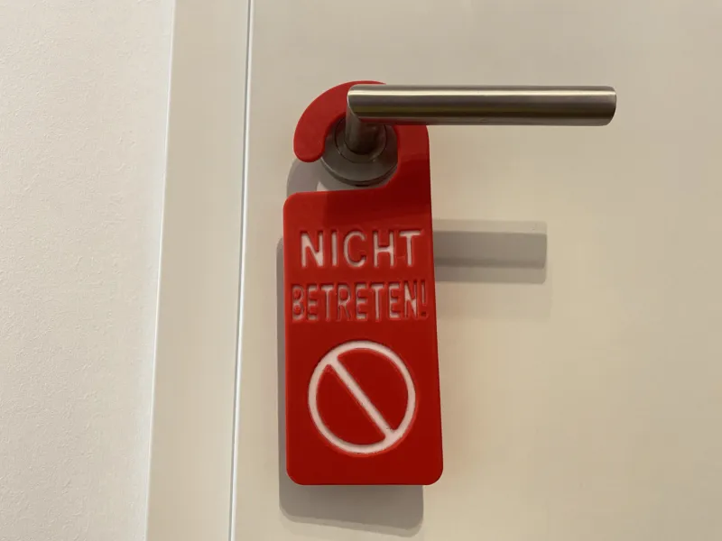 NICHT BETRETEN! schild