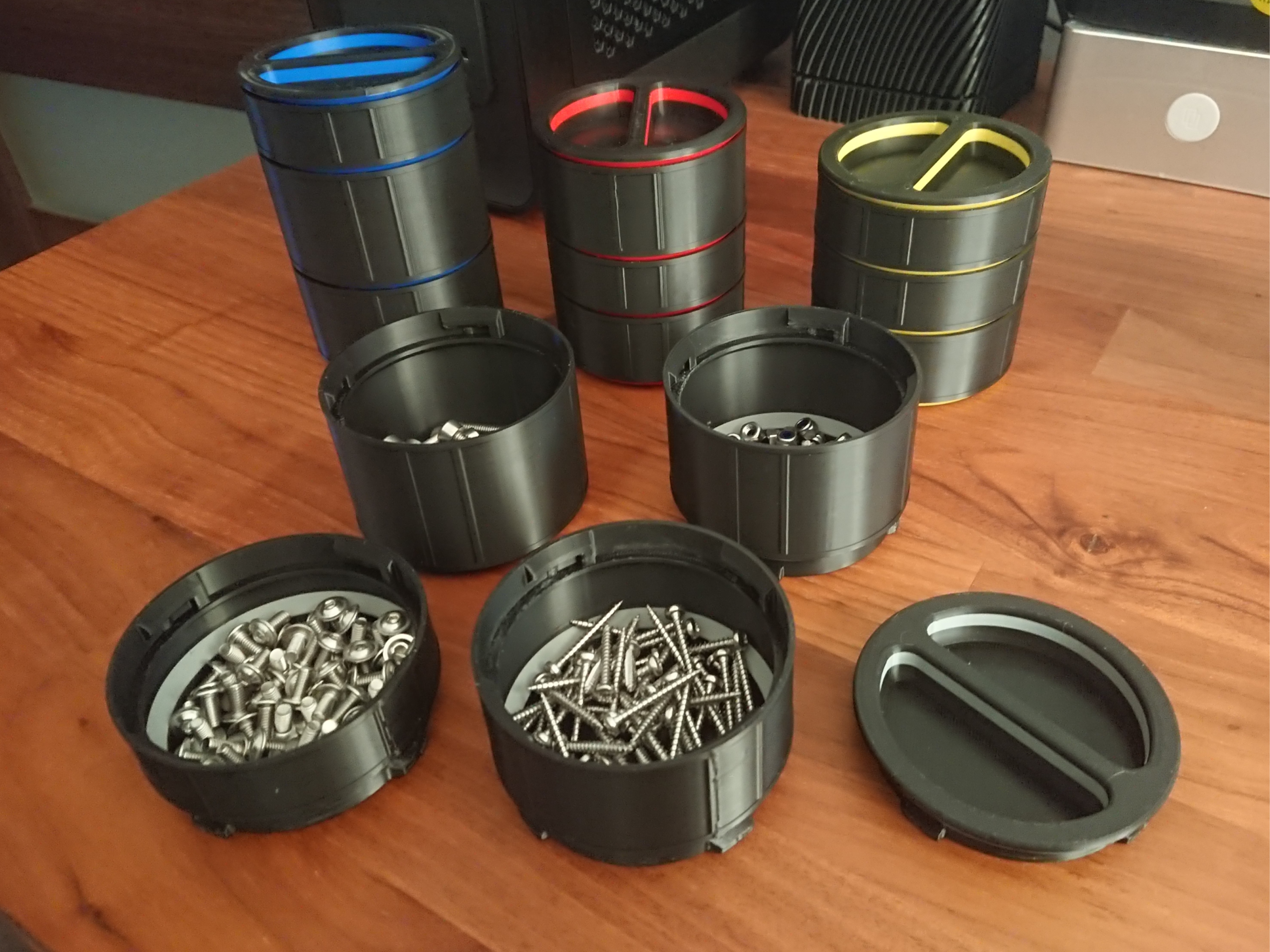 Home page module: Stackable Twist-Lock Containers