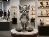 Tom-0