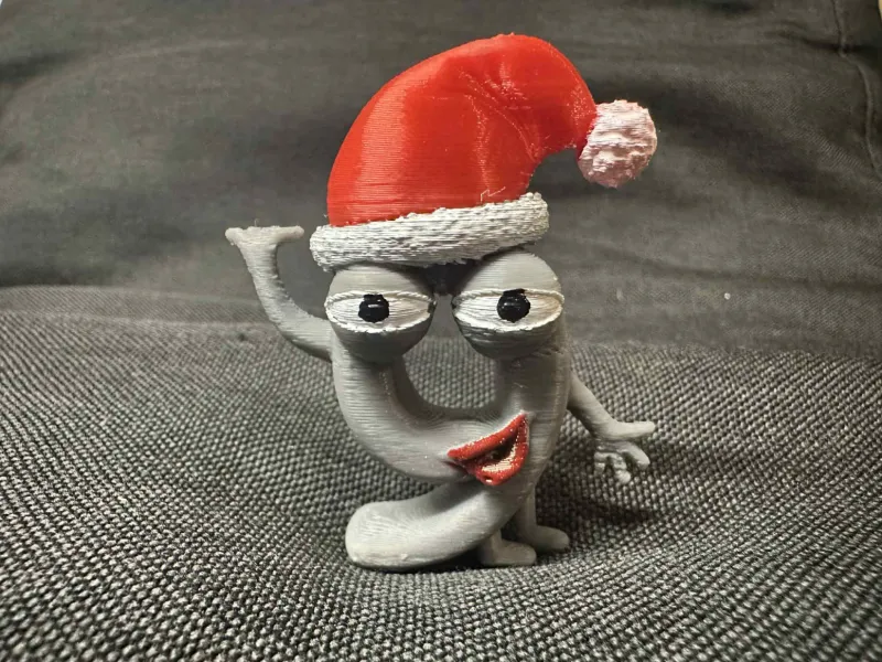 9 – Estatueta do Número Nove de Natal com Gorro de Papai Noel