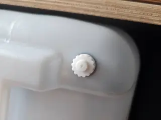 Air intake for canister