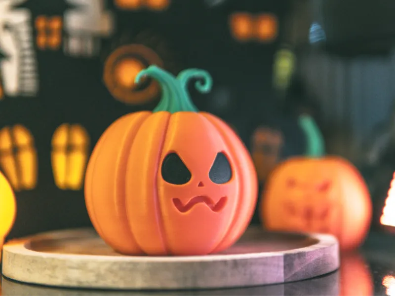 Mehrfarbiger Halloween-Kürbis