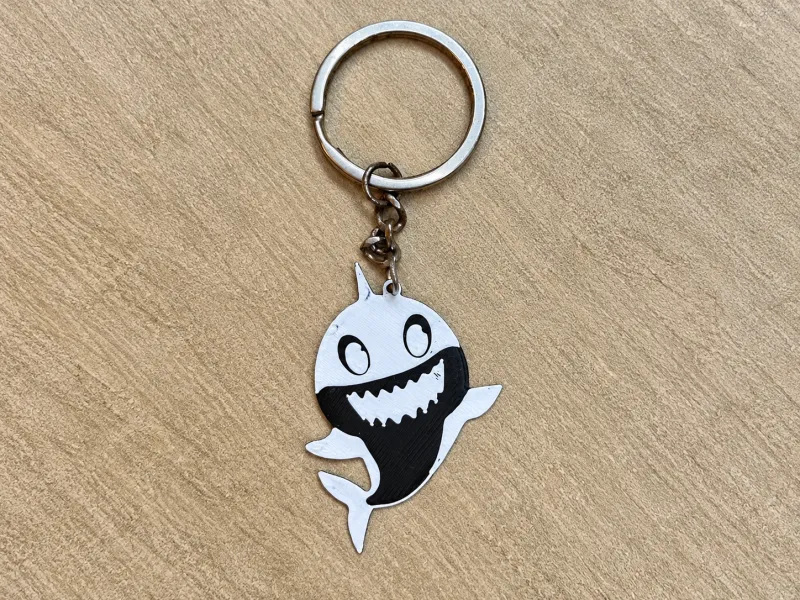 Porte-clés Baby Shark bleu