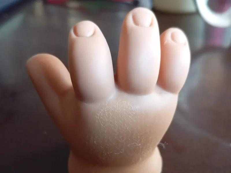 Mano muñeco regordeta