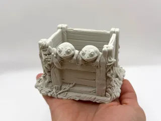 Frogs Decor Crate