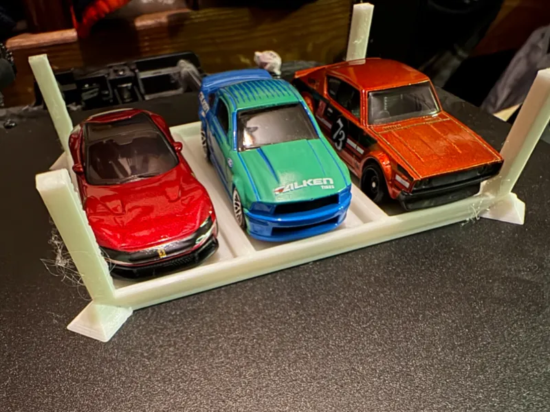 3-car Hot Wheels car display