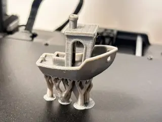 Benchy with keel and showcase