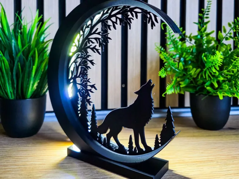 Wolf auf dem Mond