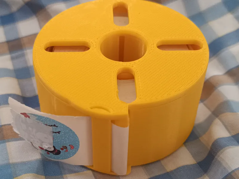 Label roll dispenser