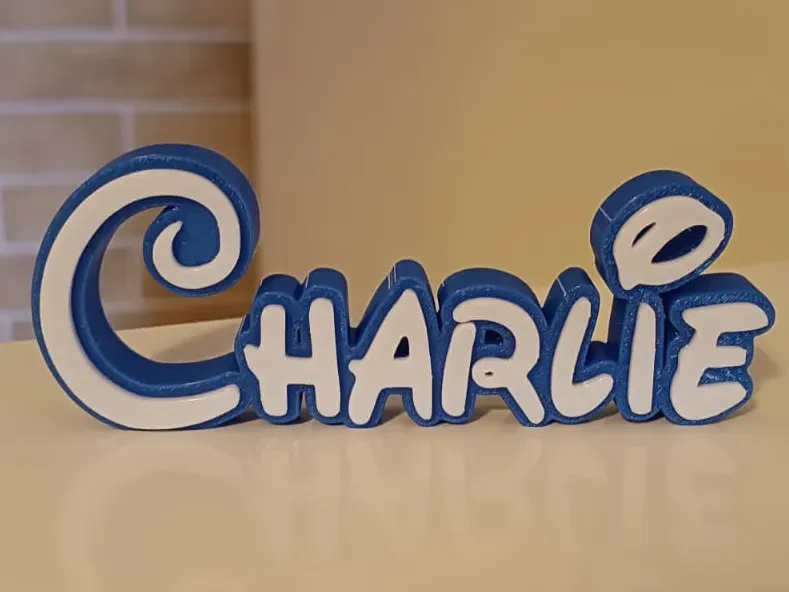 Decoração de nome Charlie Disney