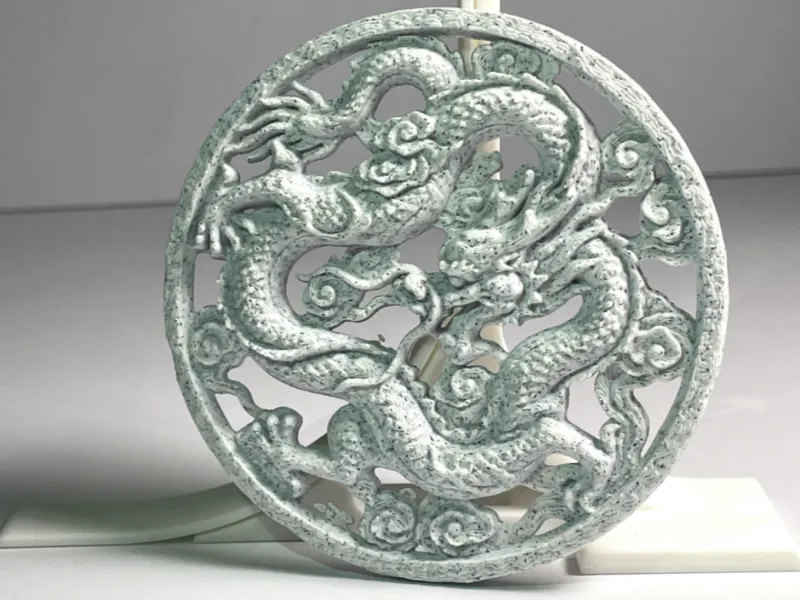 石彫りの龍