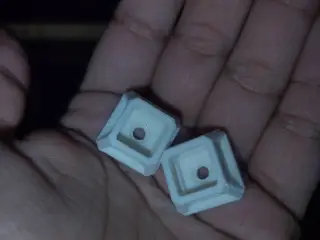 soporte para bridas o cinchos