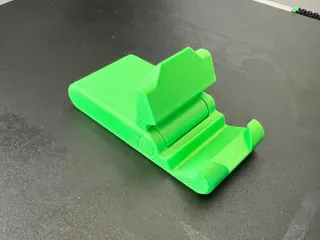 Keyring phone stand