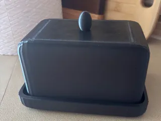 Butter dish