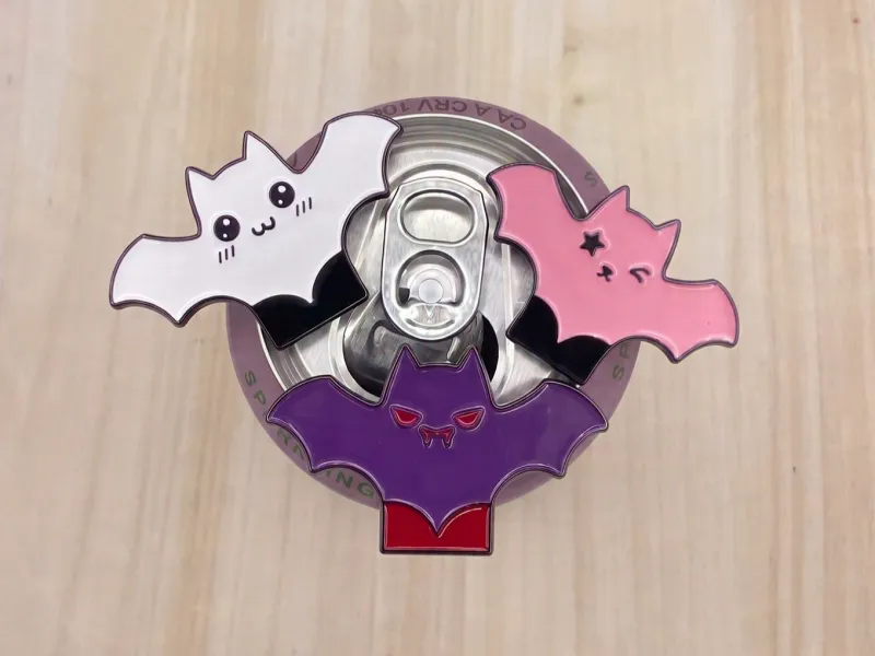 FLEDERMAUS-DOSENÖFFNER-SCHLÜSSELANHÄNGER-SET (KAWAII, ZWINKERER & VAMPIR) [KOSTENLOS]