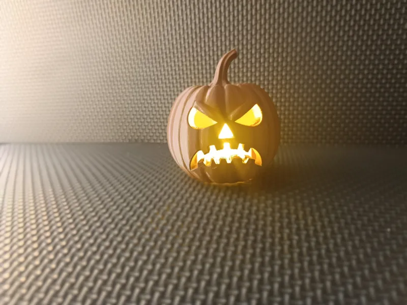 Glowing Halloween Pumpkin – Spooky Decoration