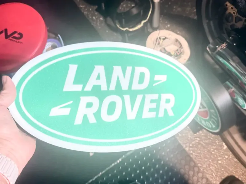 Land Rover Lightbox