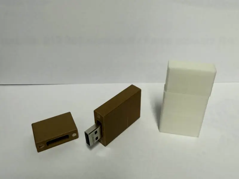 Stylish USB Case in Wood Filament – Perfect Match for Photo