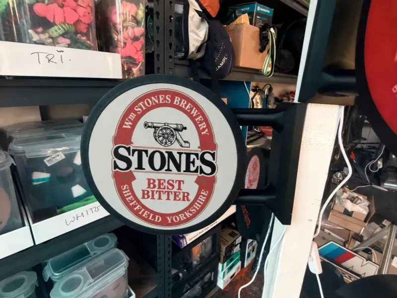 نظام لافتة صندوق مضيء Stones Best Bitter