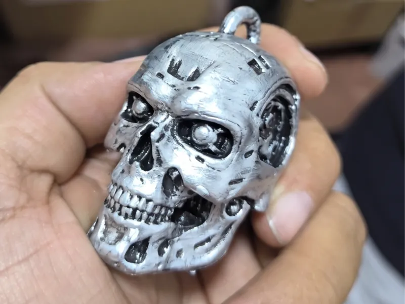llavero de terminator T800