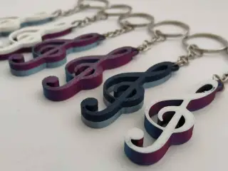 Treble clef keychain