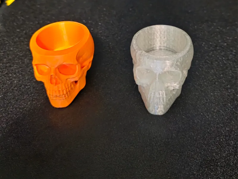 Portavelas de té con forma de calavera