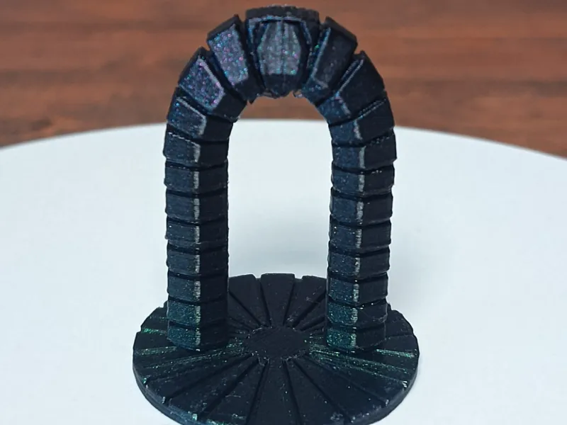 Arco metálico cibernético