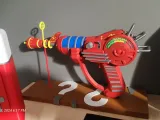 Arma de raios com suporte-0