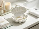 Shell-Shaped Jewelry Box-0