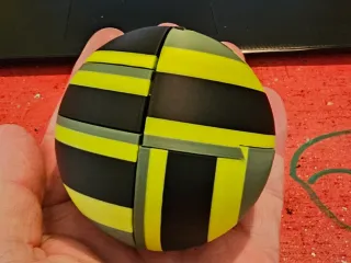 Ball puzzle