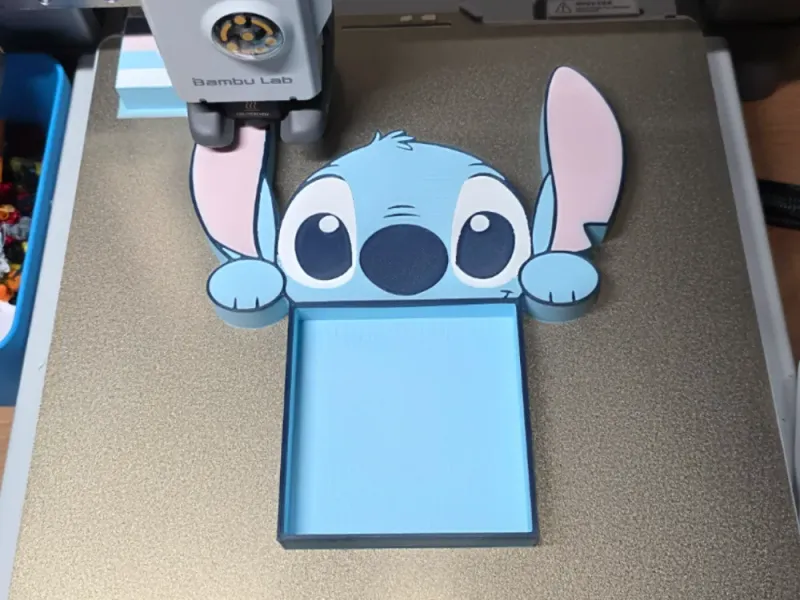 Stitch post-it holder