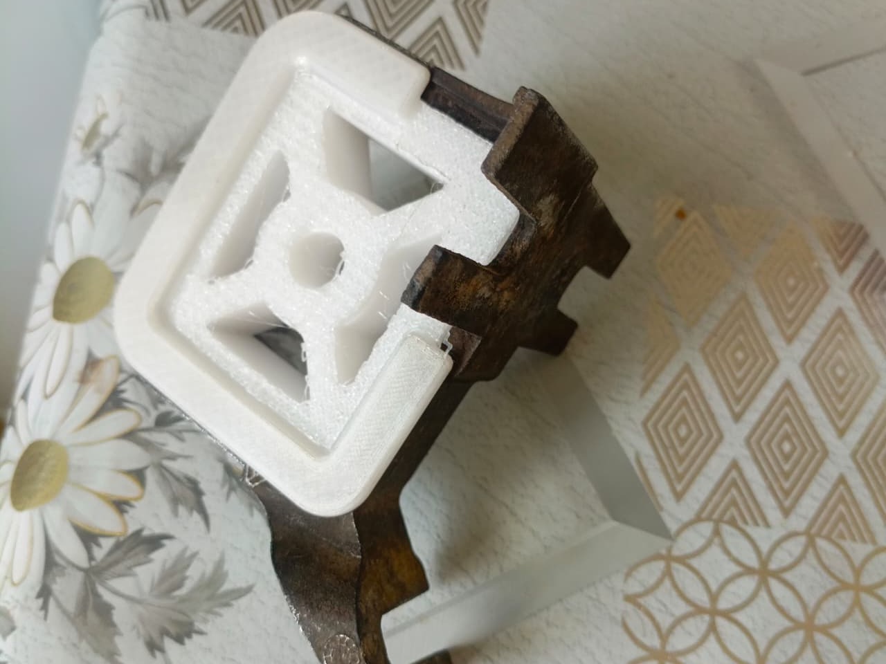3D Printer Files | 3MF File | резинка кронштейна глушителя reno symbol ...