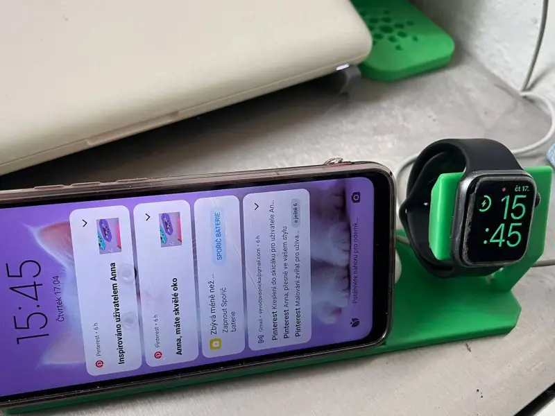 Supporto da comodino per Apple Watch e iPhone