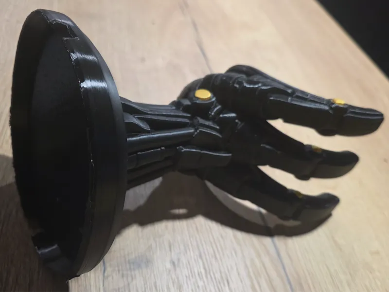 Robotic hand headphone stand
