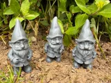 Garden gnome, halfling, dwarf-0