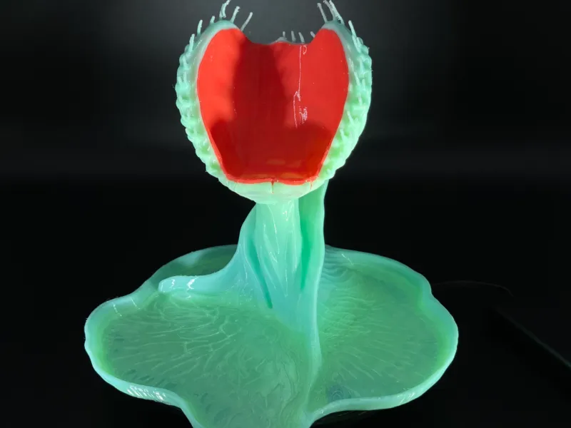 Venus Flytrap Phone Stand & Catchall