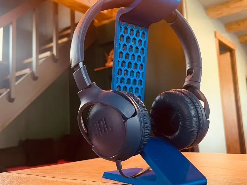 honeycomb earphone stand