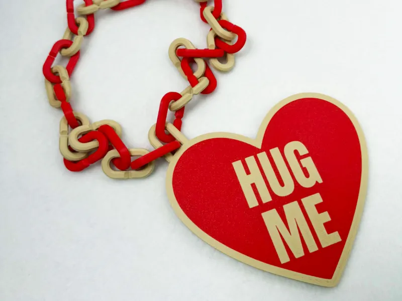 Hug Me Hype necklace
