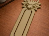Forward-facing dragon bookmark (better/works now)-0