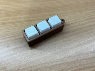 Triple keyboard fidget toy with separator