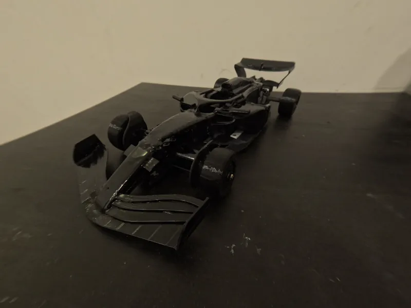 RC 1/10 MCLAREN MCL38