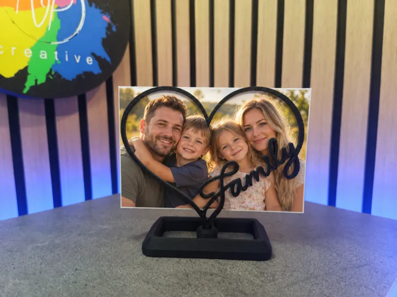 Soporte de Fotos con Corazón de Familia