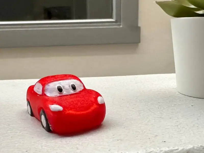Lightning McQueen Deskbuddy