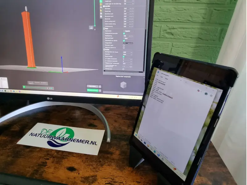Tablet holder for tablets