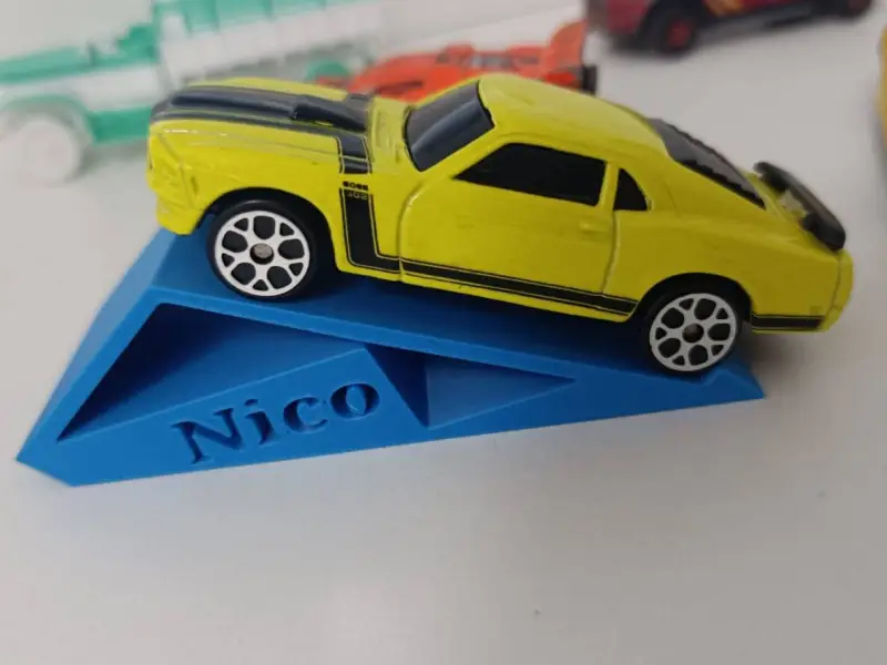 Hot Wheels Display Car Ramp